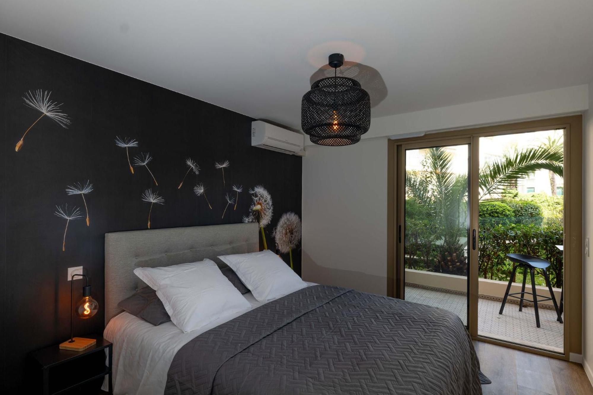 Somptueux Appartement 20M Plages Avec Vue Mer Antibes Exterior photo