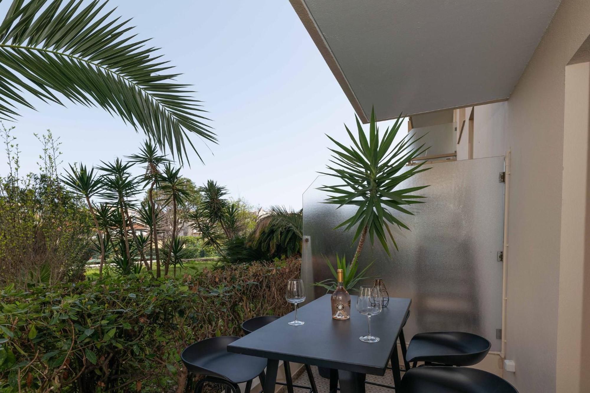 Somptueux Appartement 20M Plages Avec Vue Mer Antibes Exterior photo